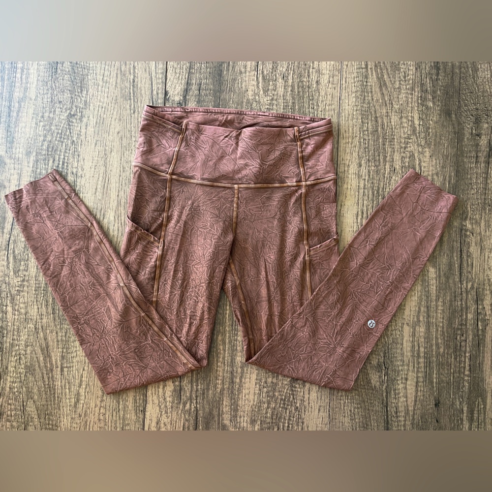 Lululemon leggings size 6